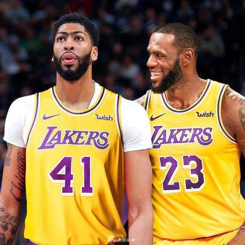  艾顿篮下统治力尽显，开拓者内线失守惨败于太阳手下